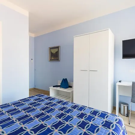Casa Ela Bed & Breakfast *