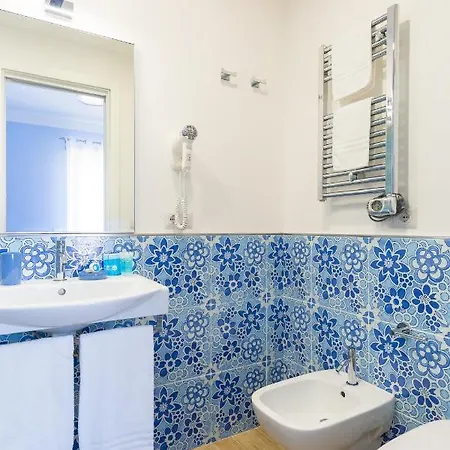 فندق مبيت وإفطار Casa Ela 4*